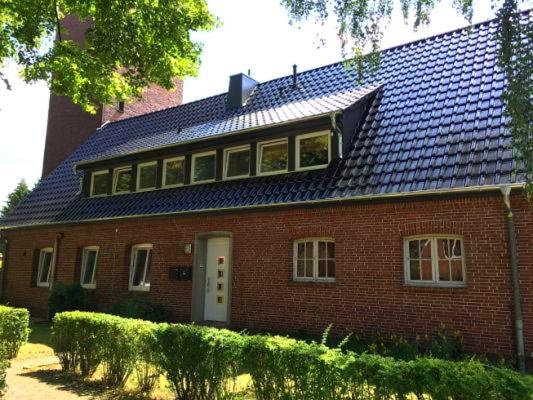 Ferienwohnungen Arp "2D" Mit Terrasse Und Parkplatz Itzehoe Bagian luar foto