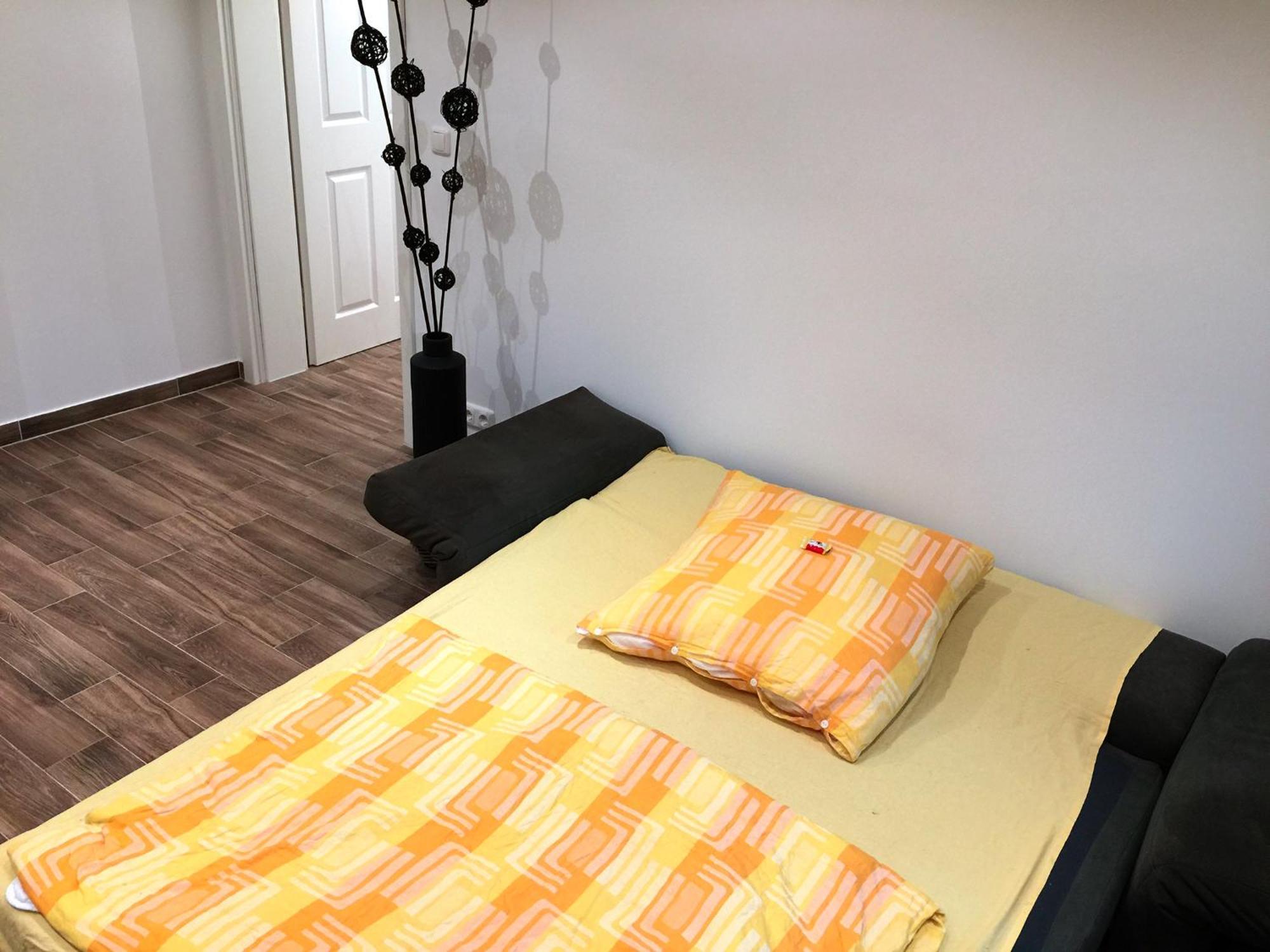 Ferienwohnungen Arp "2D" Mit Terrasse Und Parkplatz Itzehoe Bagian luar foto