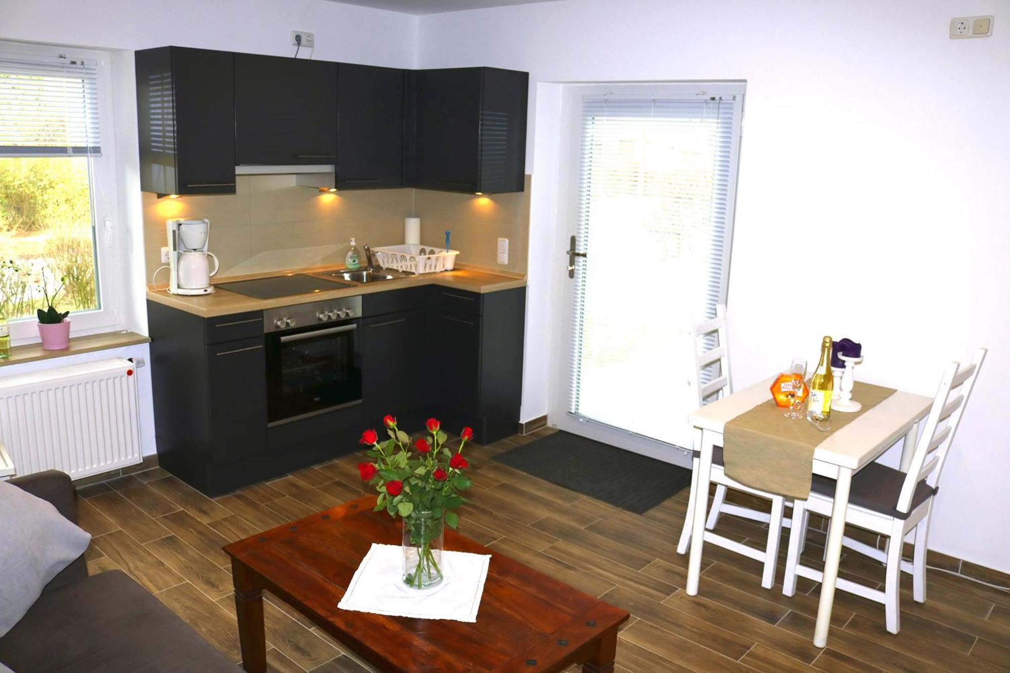 Ferienwohnungen Arp "2D" Mit Terrasse Und Parkplatz Itzehoe Bagian luar foto
