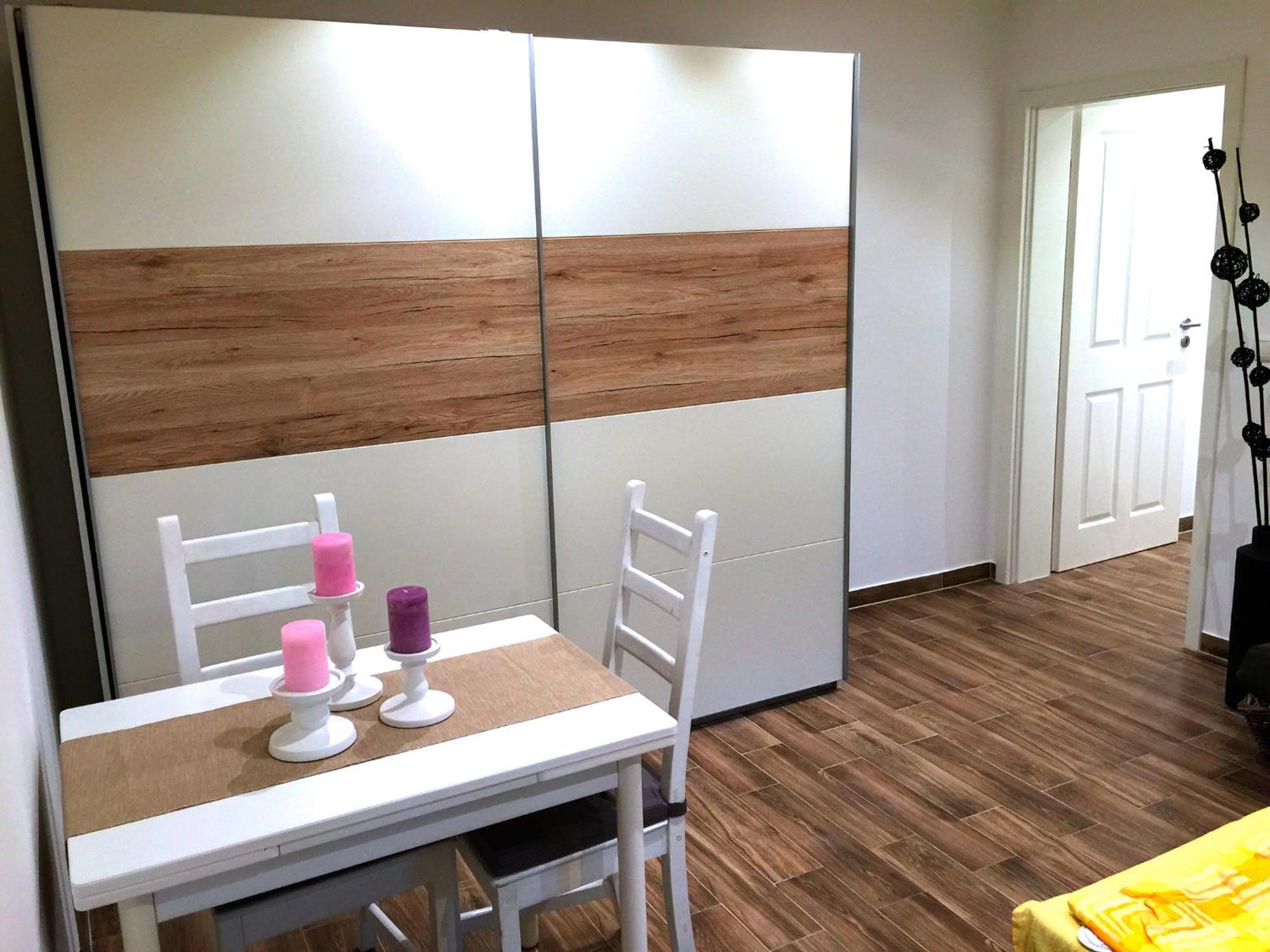 Ferienwohnungen Arp "2D" Mit Terrasse Und Parkplatz Itzehoe Bagian luar foto