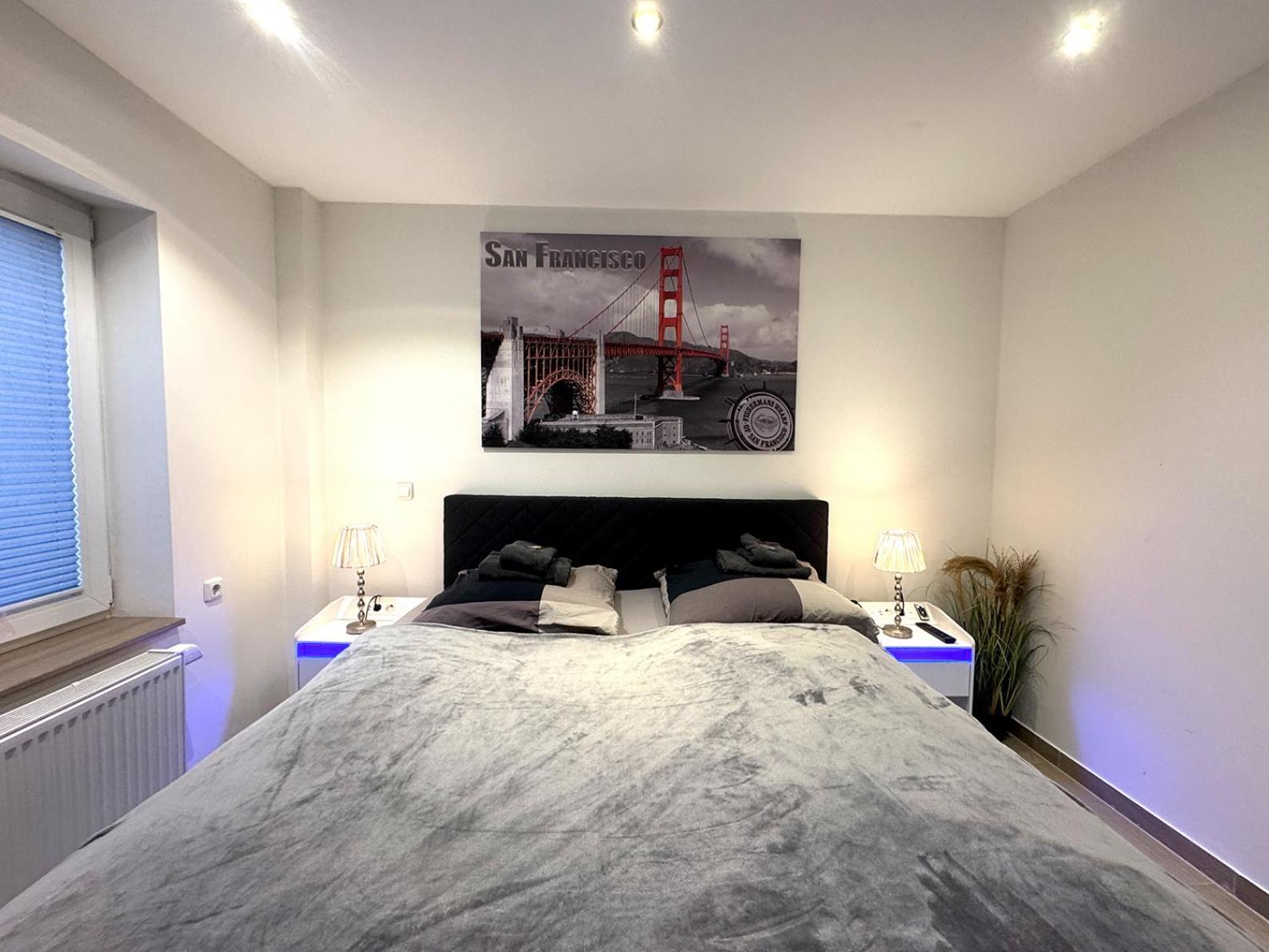 Ferienwohnungen Arp "2D" Mit Terrasse Und Parkplatz Itzehoe Bagian luar foto